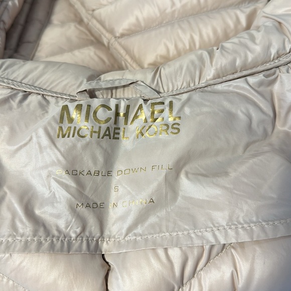 MICHAEL Michael Kors Packable Down Fill Jacket with hood - Picture 11 of 13